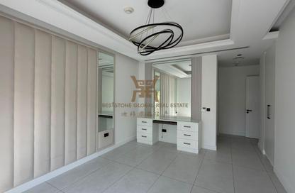 Townhouse - 4 - 4 for rent in Redwood Park - Jumeirah Golf Estates - Dubai
