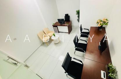 Office Space - Studio - 1 Bathroom for rent in Red Avenue - Al Garhoud - Dubai