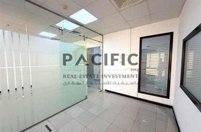 Office Space - Studio - 1 Bathroom for rent in Al Khabisi - Deira - Dubai