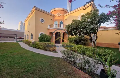 Apartment - 5 Bedrooms - 6 Bathrooms for rent in District 8 - Jumeirah Park - Dubai