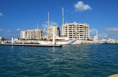 Apartment - 2 - 2 for sale in Marina Residences Phase 3 - Al Hamra Village - Ras Al Khaimah Apartment - 2 - 2 for sale in Marina Residences Phase 3 - Al Hamra Village - Ras Al Khaimah