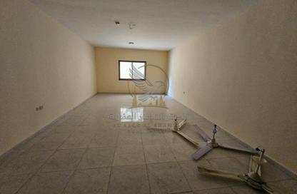 Apartment - 3 - 3 for rent in Al Majaz 1 - Al Majaz - Sharjah Apartment - 3 - 3 for rent in Al Majaz 1 - Al Majaz - Sharjah
