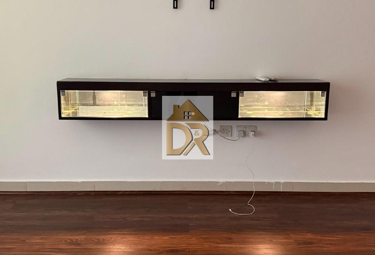 Upgraded | Huge size | 2Bed+Miad's | Wood Flooring photo 4