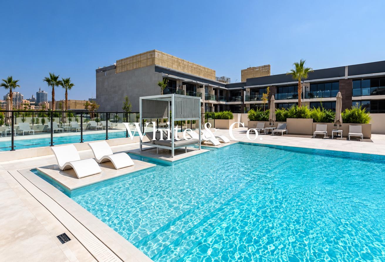 Pool View | Private Balcony | Large Layout photo 7