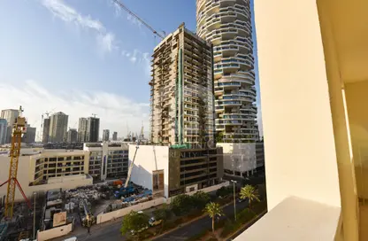 شقة - 2 غرف نوم - 3 حمامات للايجار في بلازا ريسدينس 2 - بلازا ريزيدنس - الضاحية 13 - قرية جميرا الدائرية - دبي