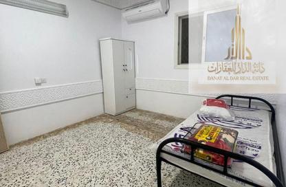 سكن عمال - استوديو - 7+ للايجار في مبني علي موسى - الصجعة الصناعية - الصجعة - الشارقة