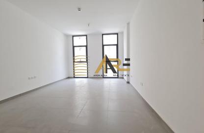 Apartment - Studio - 1 for rent in Al Mamsha - Muwaileh - Sharjah