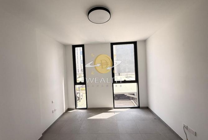 105543737 - Property Image 2