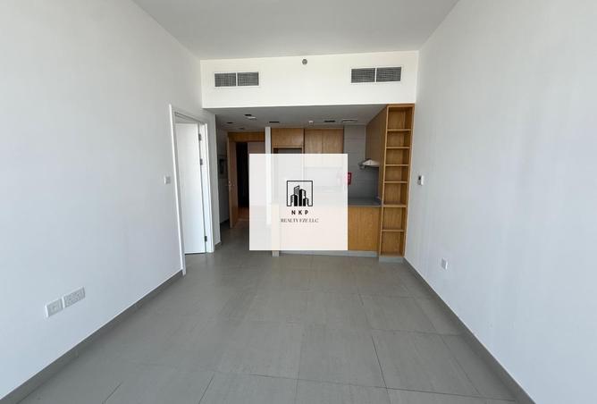 100431000 - Property Image 2