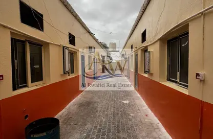سكن عمال - استوديو - 8 حمامات للايجار في الجليل - الصجعة - الشارقة