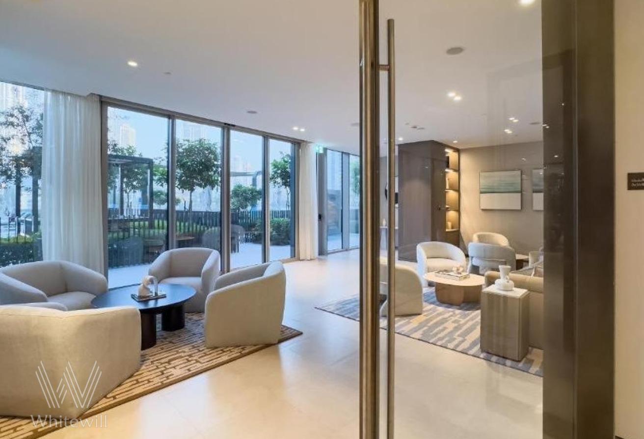 Downtown Living | Boulevard View | Unfurnished photo 22