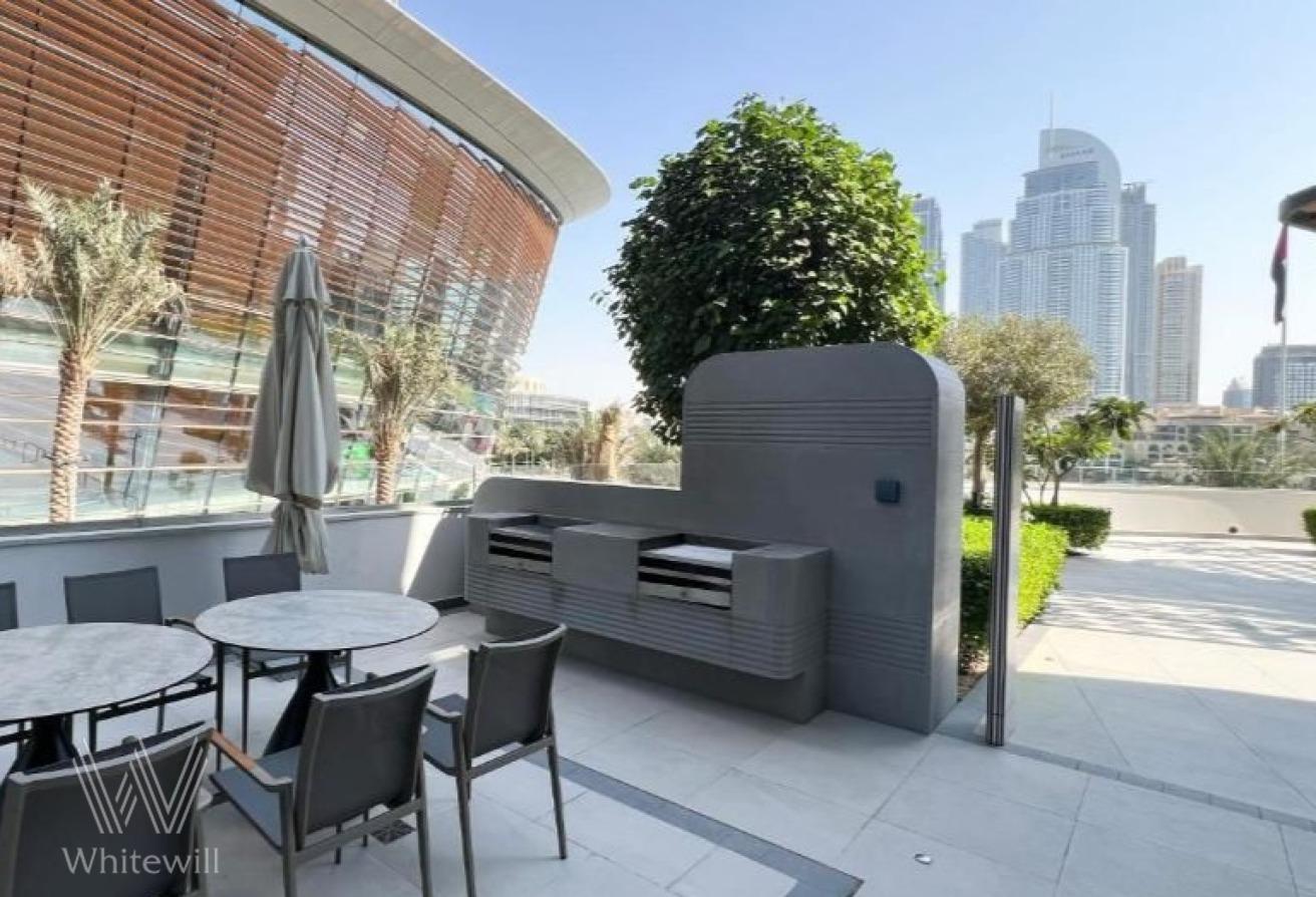 Downtown Living | Boulevard View | Unfurnished photo 20