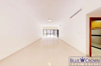 Apartment - 1 Bedroom - 1 Bathroom for rent in Golden Sands 9 - Mankhool - Bur Dubai - Dubai