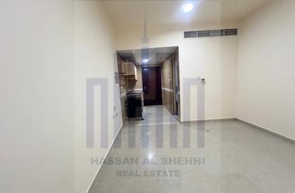 Apartment - Studio - 1 Bathroom for rent in Fire Station Road - Muwaileh - Sharjah Apartment - Studio - 1 Bathroom for rent in Fire Station Road - Muwaileh - Sharjah