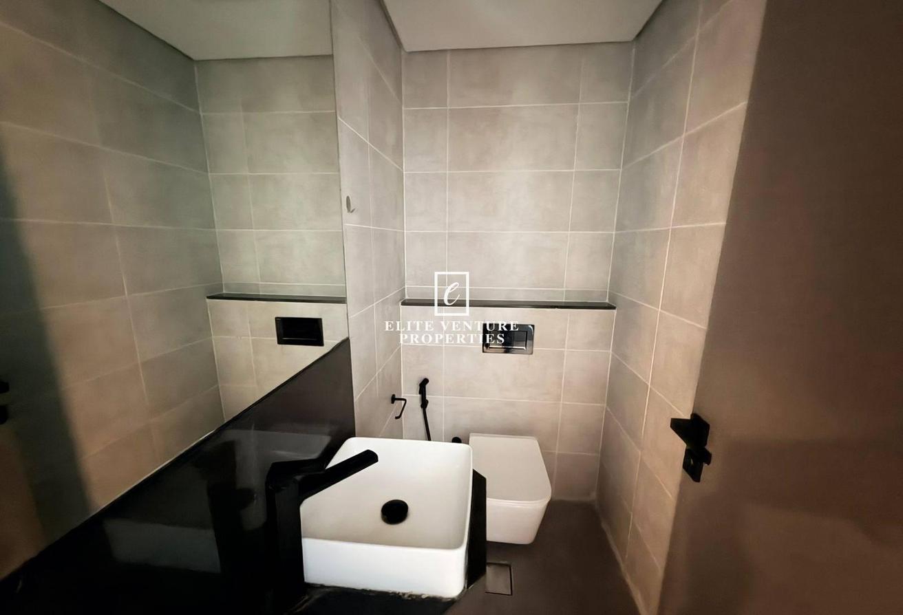 MODERN LAYOUT | PRIME LOCATION | SPACIOUS photo 8