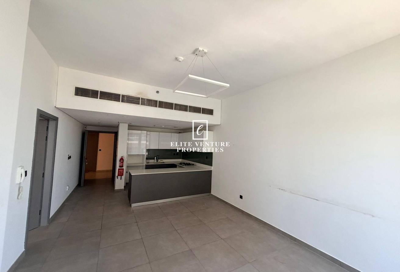 MODERN LAYOUT | PRIME LOCATION | SPACIOUS photo 5