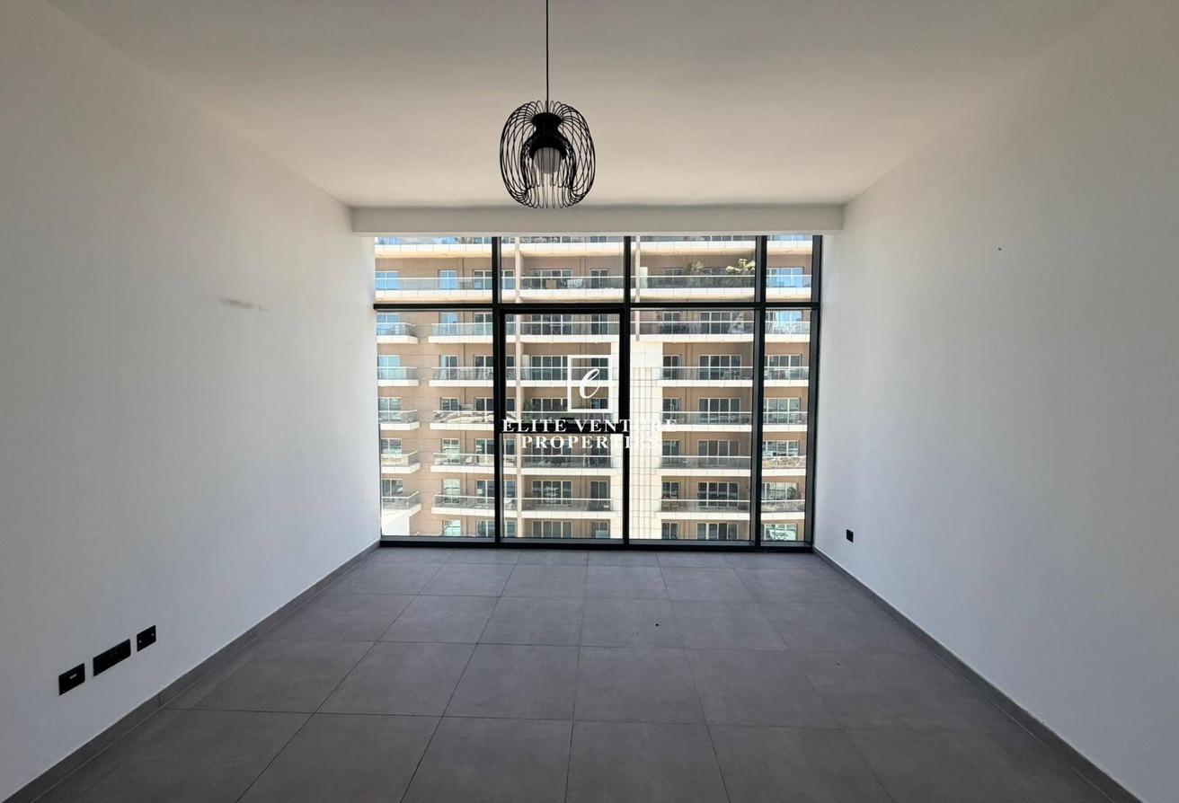 MODERN LAYOUT | PRIME LOCATION | SPACIOUS photo 3