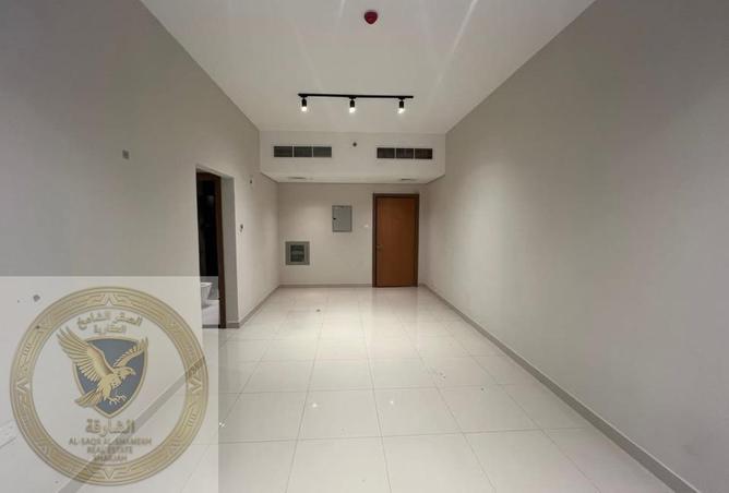 102820674 - Property Image 2