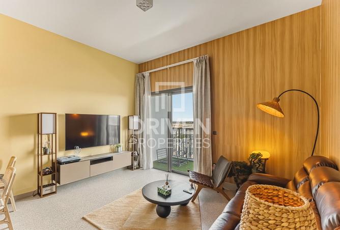 Fully Furnished | High Floor | Prime Location photo 3