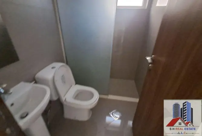123845995 - Property Image 3