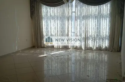 شقة - 2 غرف نوم - 2 حمامات للايجار في شارع التعاون الجديد - التعاون - الشارقة