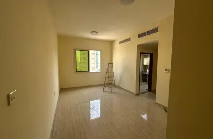 شقة - غرفة نوم - 2 حمامات للايجار في ذا ايكون جازا 2 - الراشدية 3 - الراشدية - عجمان