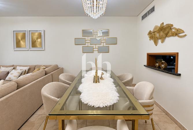 2-bed apartment in Al Fattan Marine Tower · Furnished · Upgraded — photo 3