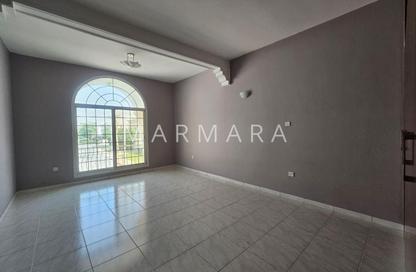 Villa - 4 - 4 for rent in Jumeirah 1 Villas - Jumeirah 1 - Jumeirah - Dubai