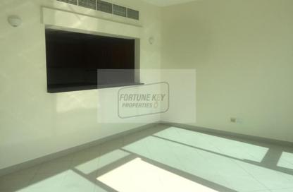Apartment - 1 Bedroom - 2 Bathrooms for rent in Hub Canal 1 - Hub Golf View Apartments - Dubai Sports City - Dubai