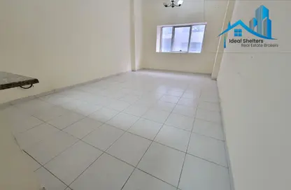Apartment - Studio - 1 Bathroom for rent in Al Bakhit Building - Al Muhaisnah 4 - Al Muhaisnah - Dubai
