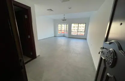 شقة - 2 غرف نوم - 3 حمامات للايجار في المجاز 2 - المجاز - الشارقة