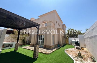 Villa - 4 Bedrooms - 5 Bathrooms for rent in Springs 11 - The Springs - Dubai Villa - 4 Bedrooms - 5 Bathrooms for rent in Springs 11 - The Springs - Dubai