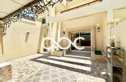 تاون هاوس - 3 غرف نوم - 4 حمامات للبيع في بني ياس - أبوظبي