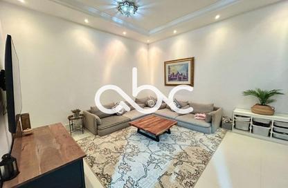 Townhouse - 3 Bedrooms - 4 Bathrooms for sale in Baniyas - Abu Dhabi