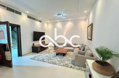Townhouse - 3 Bedrooms - 4 Bathrooms for sale in Baniyas - Abu Dhabi