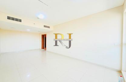 Apartment - 2 Bedrooms - 3 Bathrooms for rent in Golden Sands 14 - Al Mankhool - Bur Dubai - Dubai