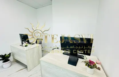 مكتب - غرفة نوم - 1 حمام للايجار في فاطمه محمد احمد بن سليمان - الرفاعة - بر دبي - دبي