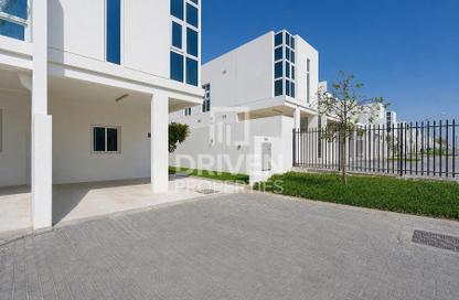 Townhouse - 3 Bedrooms - 5 Bathrooms for rent in Sanctnary - Damac Hills 2 - Dubai Townhouse - 3 Bedrooms - 5 Bathrooms for rent in Sanctnary - Damac Hills 2 - Dubai