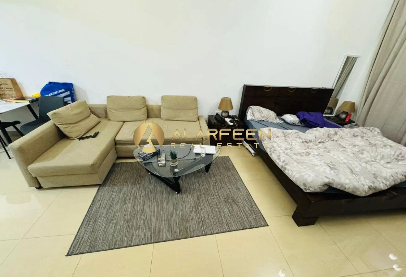 84063438 - Property Main Image