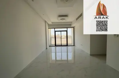 عمارة بالكامل - استوديو للبيع في 3 المويهات - المويهات - عجمان