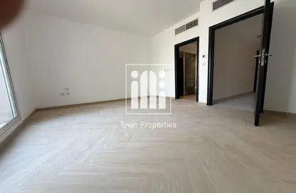 Villa - 2 Bedrooms - 3 Bathrooms for rent in Al Reef Villas - Al Reef - Abu Dhabi