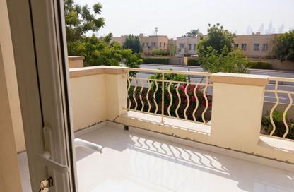 فيلا - 3 غرف نوم - 4 حمامات للايجار في الينابيع 7 - الينابيع - دبي