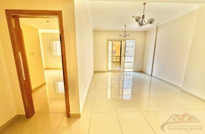 Apartment - 2 Bedrooms - 3 Bathrooms for rent in Muweileh Community - Muwaileh Commercial - Sharjah