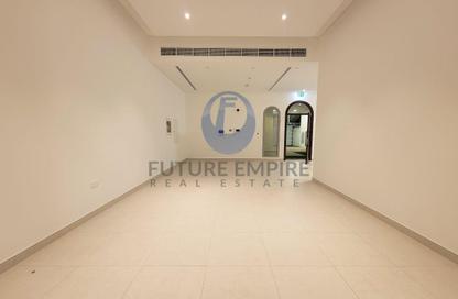 Villa - 4 Bedrooms - 6 Bathrooms for rent in Airport Road Area - Al Garhoud - Dubai