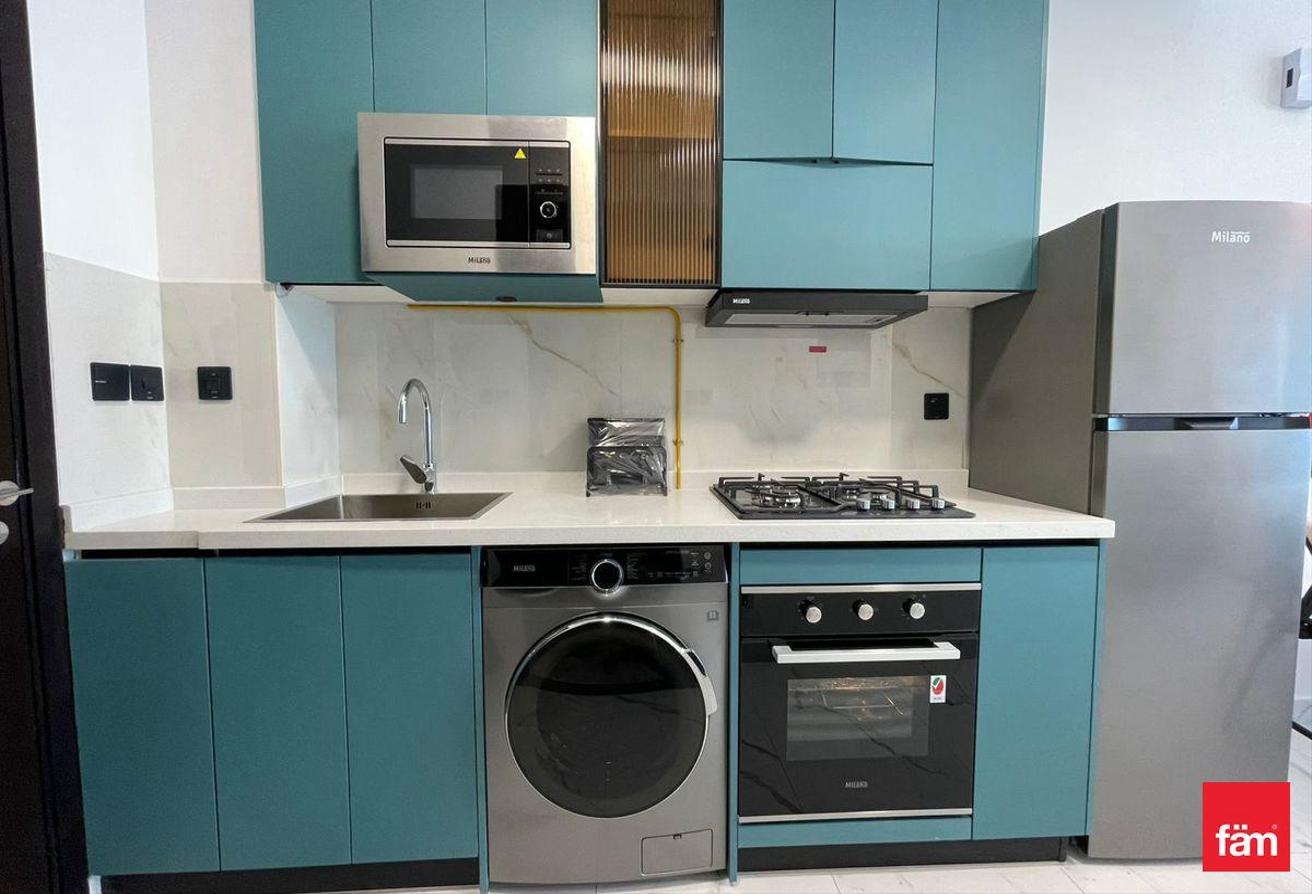 Fully Furnished | Ready To Move | Brand New photo 3
