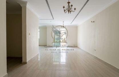 Apartment - 3 - 4 for rent in Al Qulaya'ah - Al Sharq - Sharjah Apartment - 3 - 4 for rent in Al Qulaya'ah - Al Sharq - Sharjah