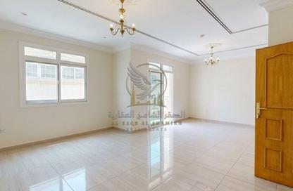 Apartment - 3 - 4 for rent in Al Qulaya'ah - Al Sharq - Sharjah