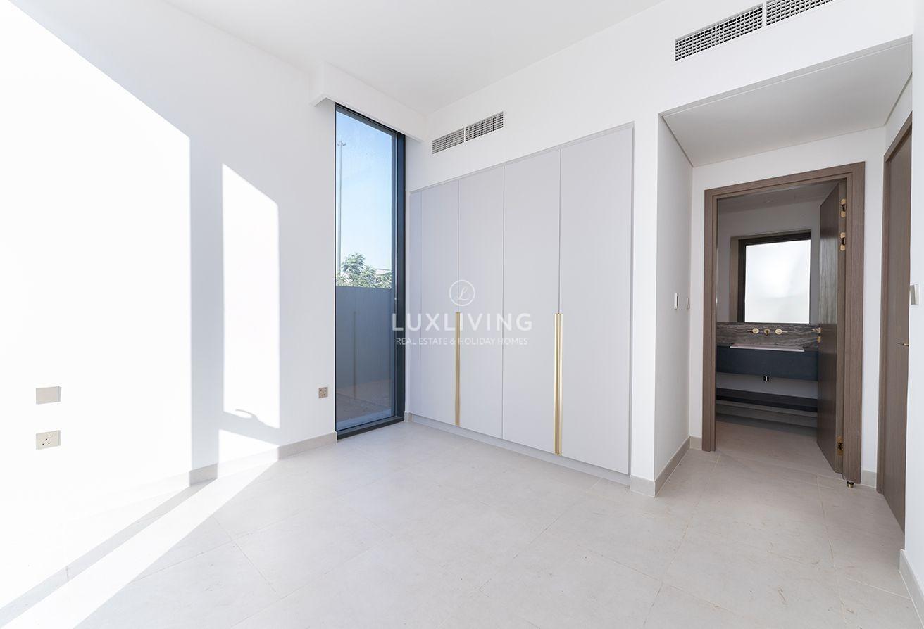 Close to Pool | Prime Location | Multiple Options photo 7
