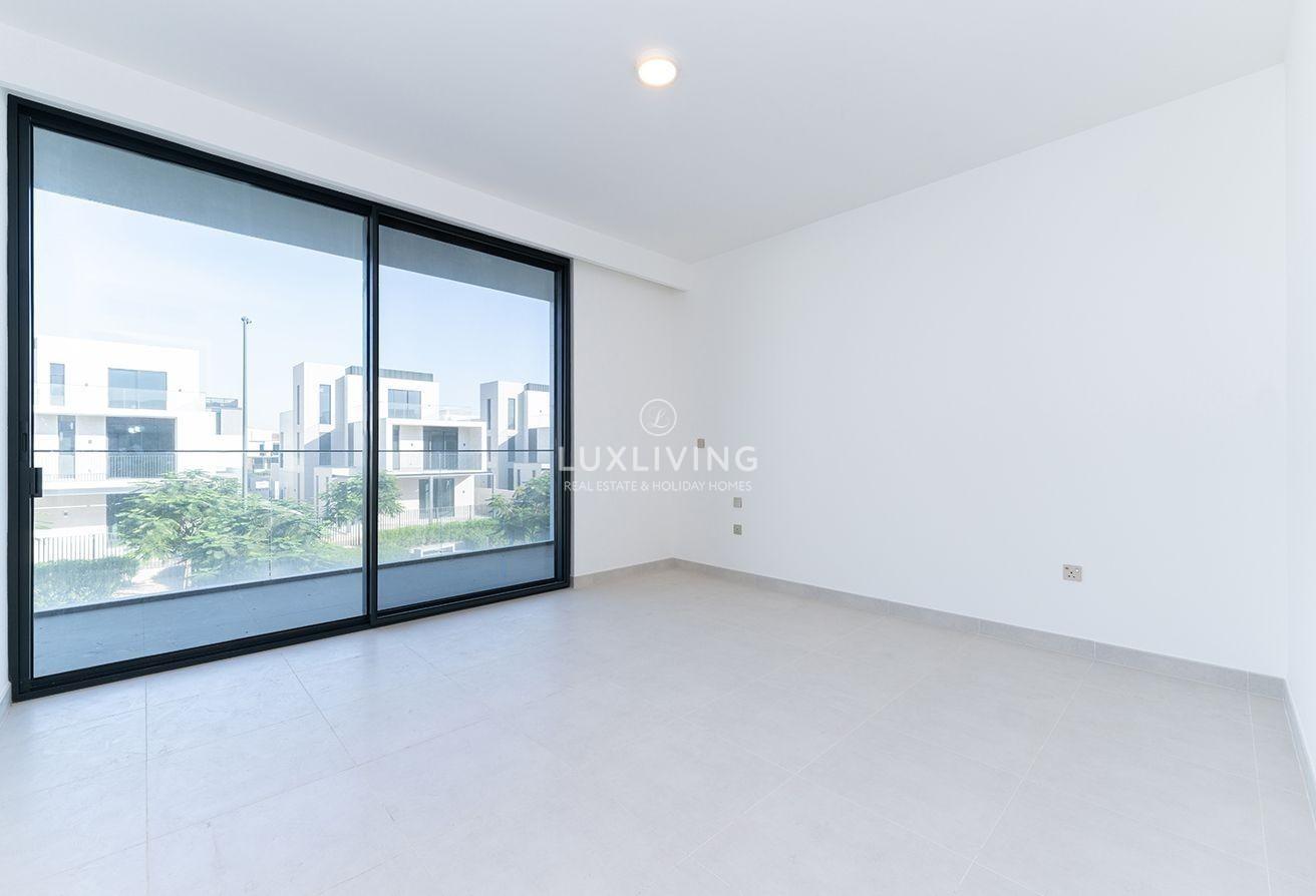 Close to Pool | Prime Location | Multiple Options photo 9