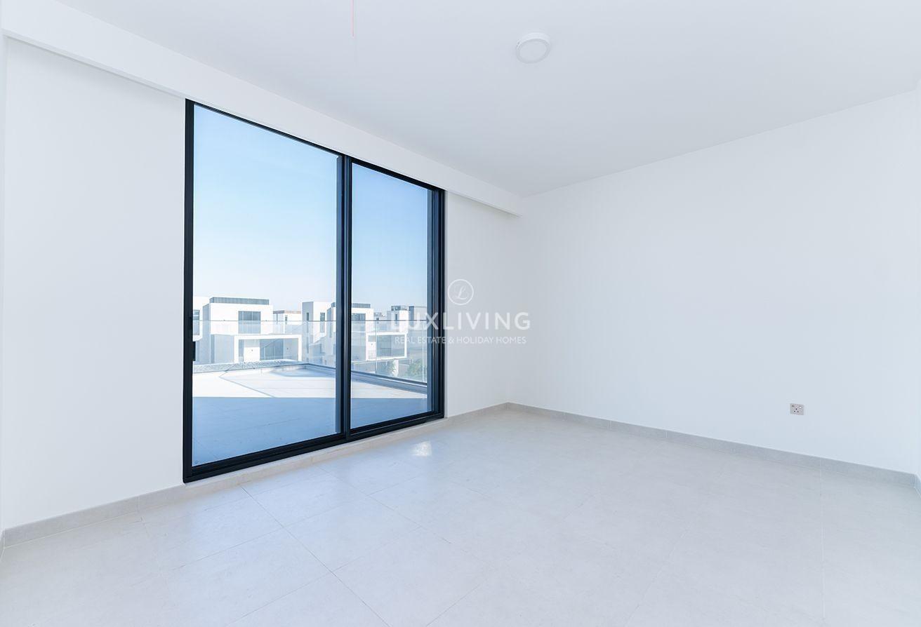 Close to Pool | Prime Location | Multiple Options photo 17